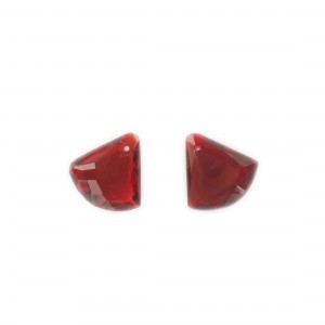 Faceted triangular pendant, ruby 15x15 mm