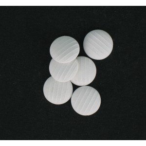 Cabochon rond strié, blanc mat 13 mm