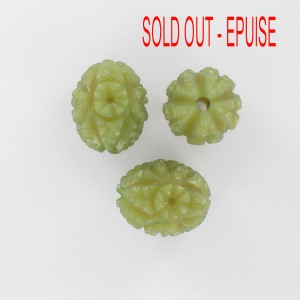 Olive bead with embossed patterns, green 19x15 mm