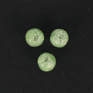 Bead with crackled look, green 12 mm