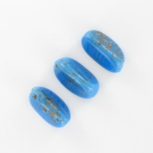Perle à trois pans avec aventurine, bleu foncé 20x10 mm