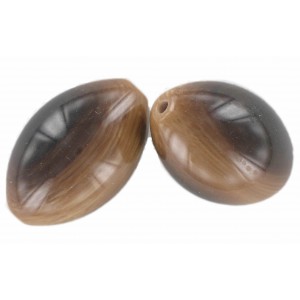Olive, punta dark brown 40x27 mm