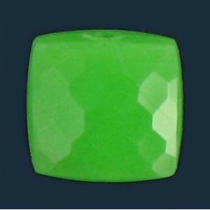  faceted and curved square, green 9 mm