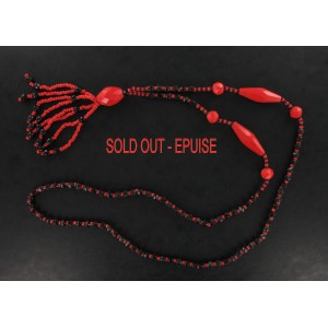 Collier début vingtième rouge noir