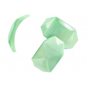 Curved faceted stone moonshine green 40x25 mm