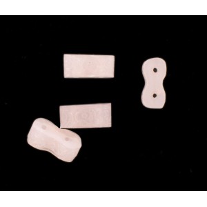 Perle intercalaire 2 trous avec motif en relief, opale rose 15x7 mm
