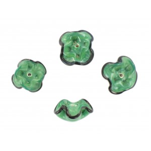 Two tone flower bead, green black 15 mm